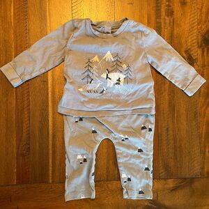 GAP Gray Baby Set with Snowy Mountain Design